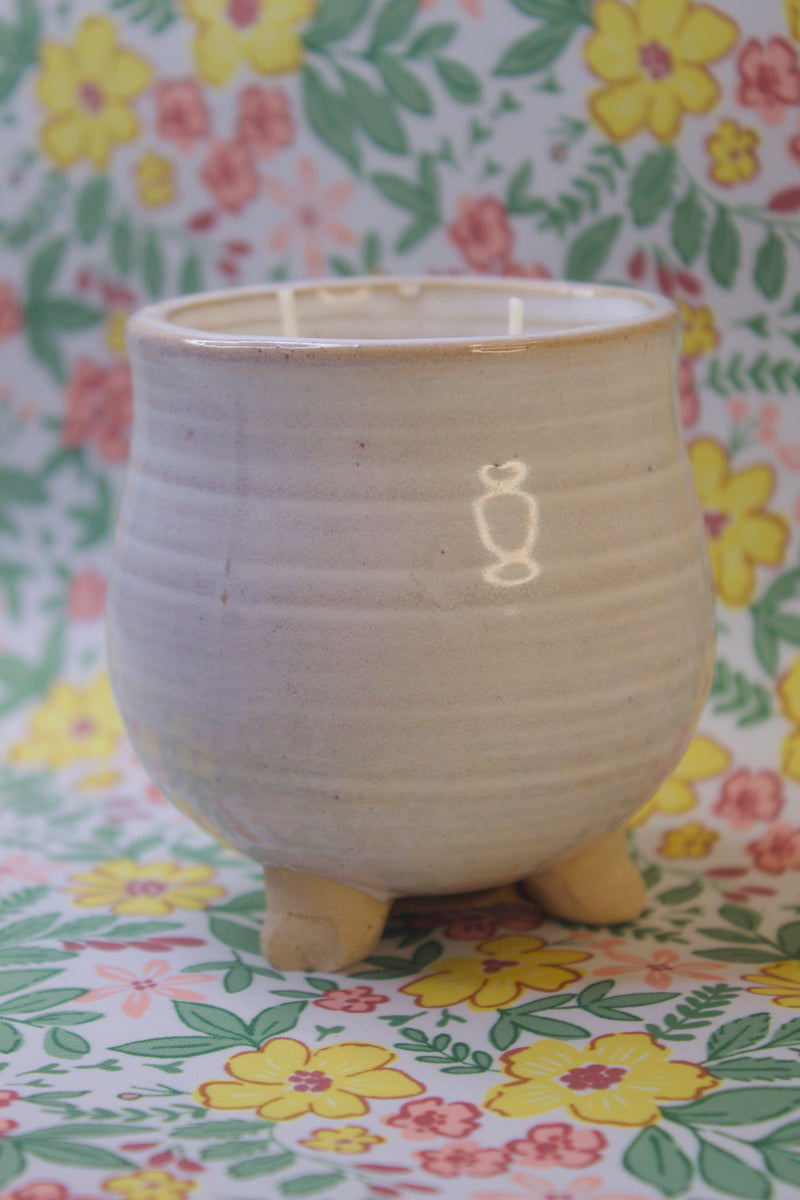 Ceramic Tripod Candle